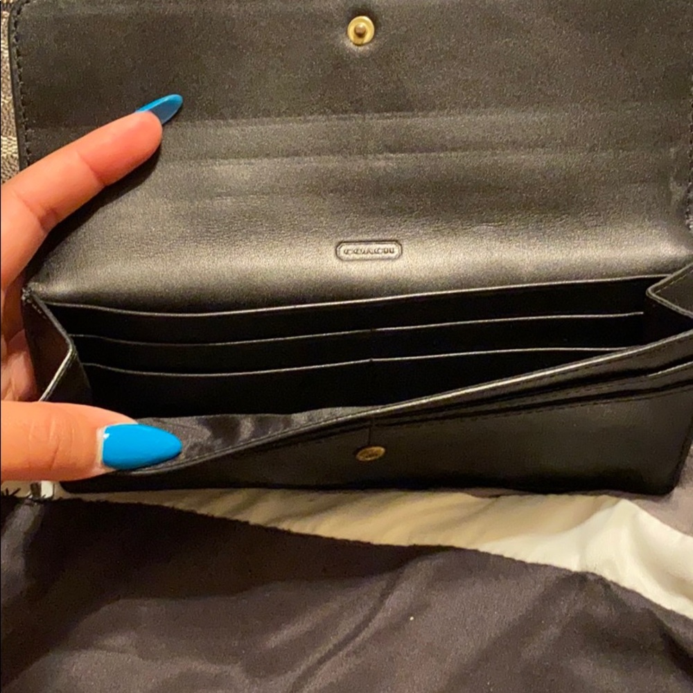 Wallets - Picture 6 of 7